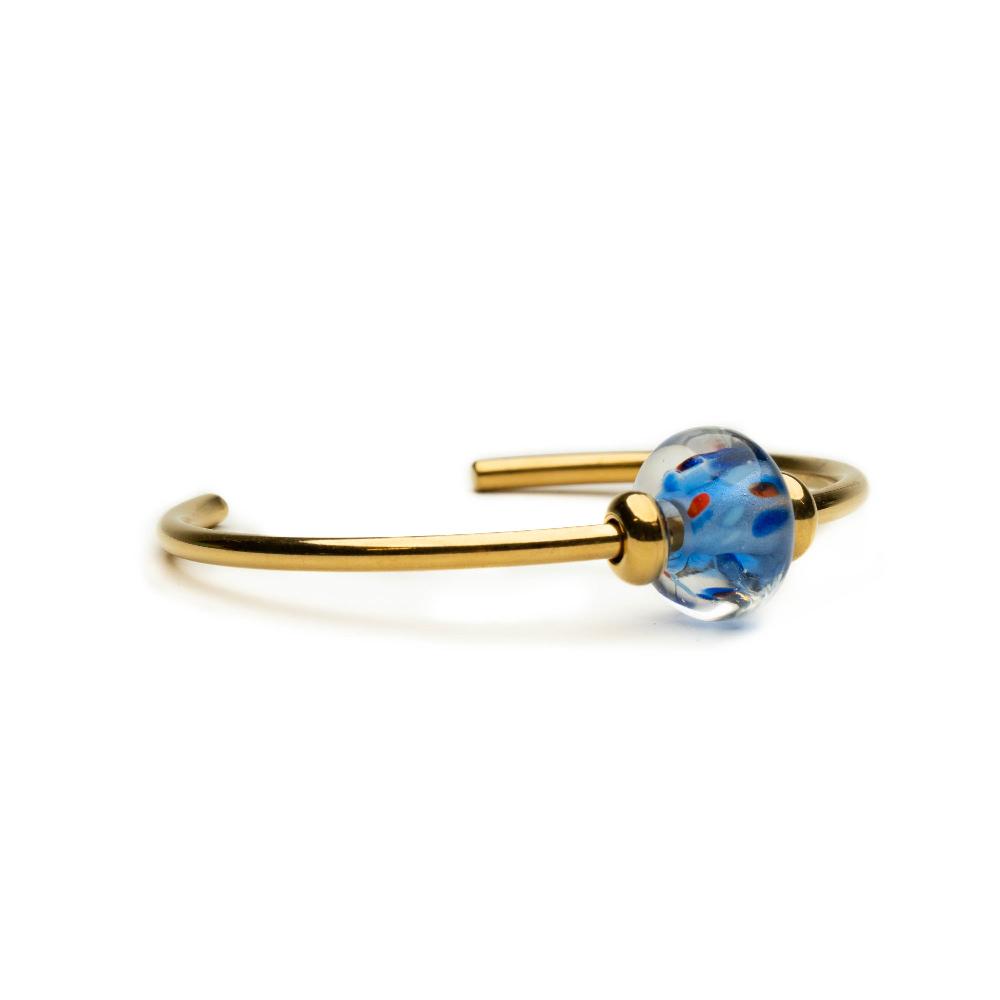 Lobster Hatchery bead on gold bangle.