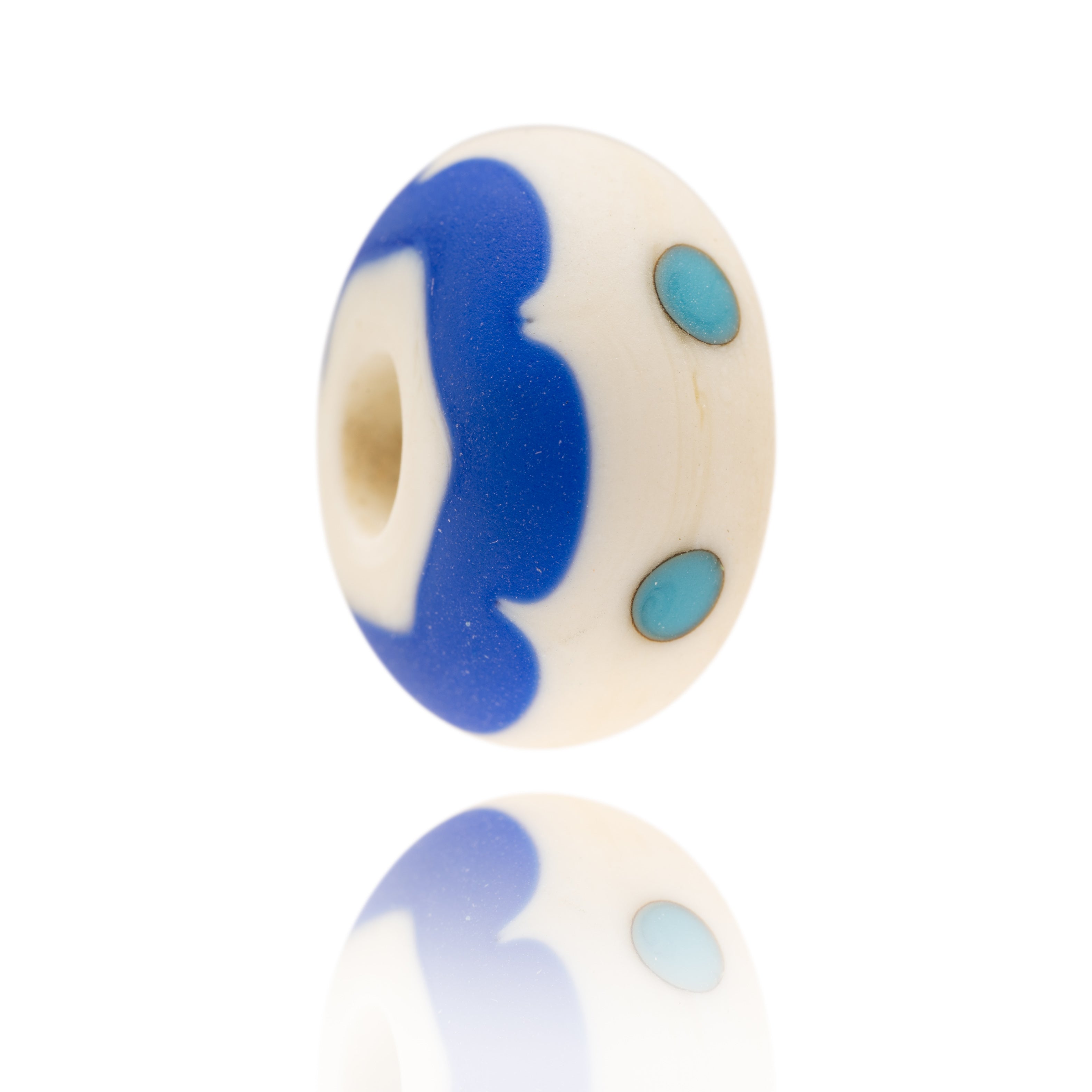 Blue and cream patterned bead for Clacton-On-Sea in Essex.