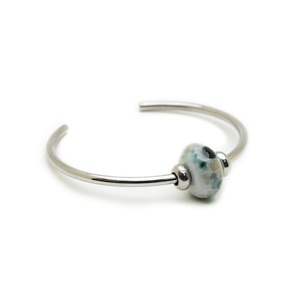 Stainless steel bangle with grey glass bead.